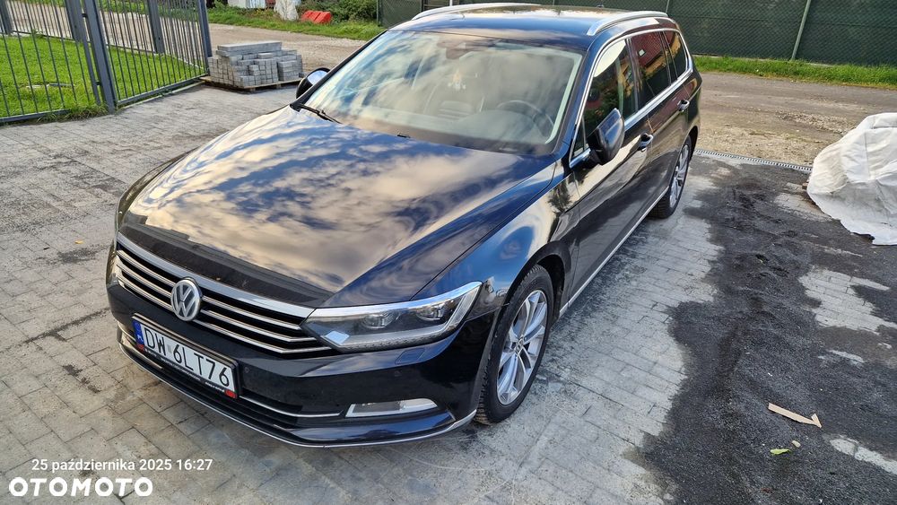 Volkswagen Passat - 1
