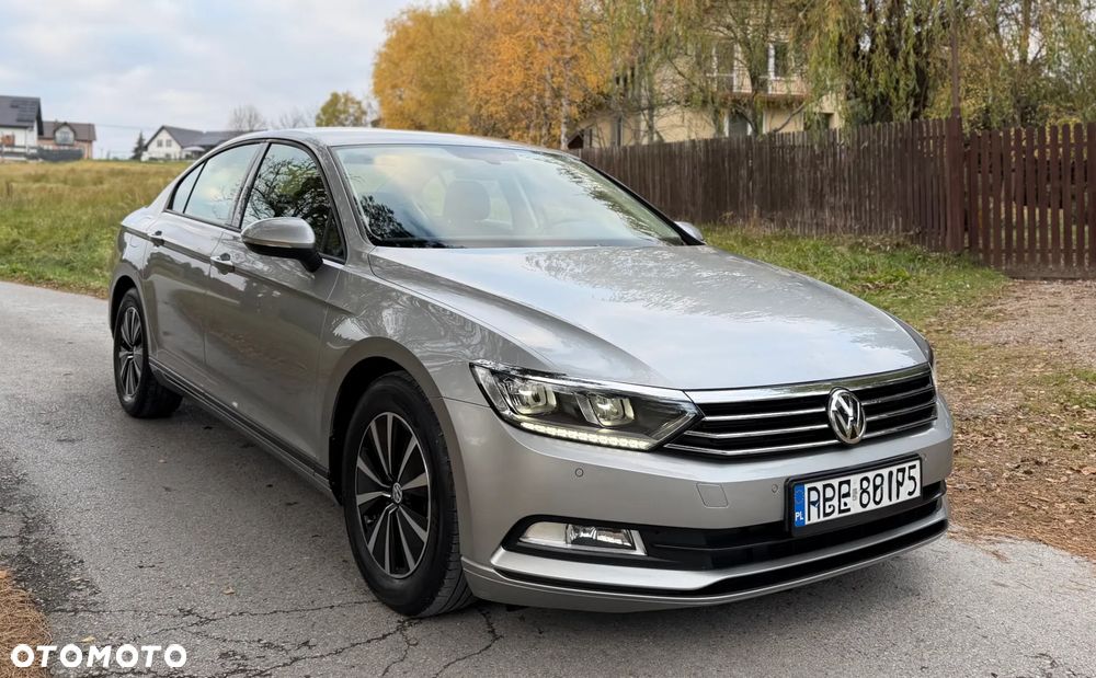 Volkswagen Passat 1.6 TDI BMT Comfortline - 4