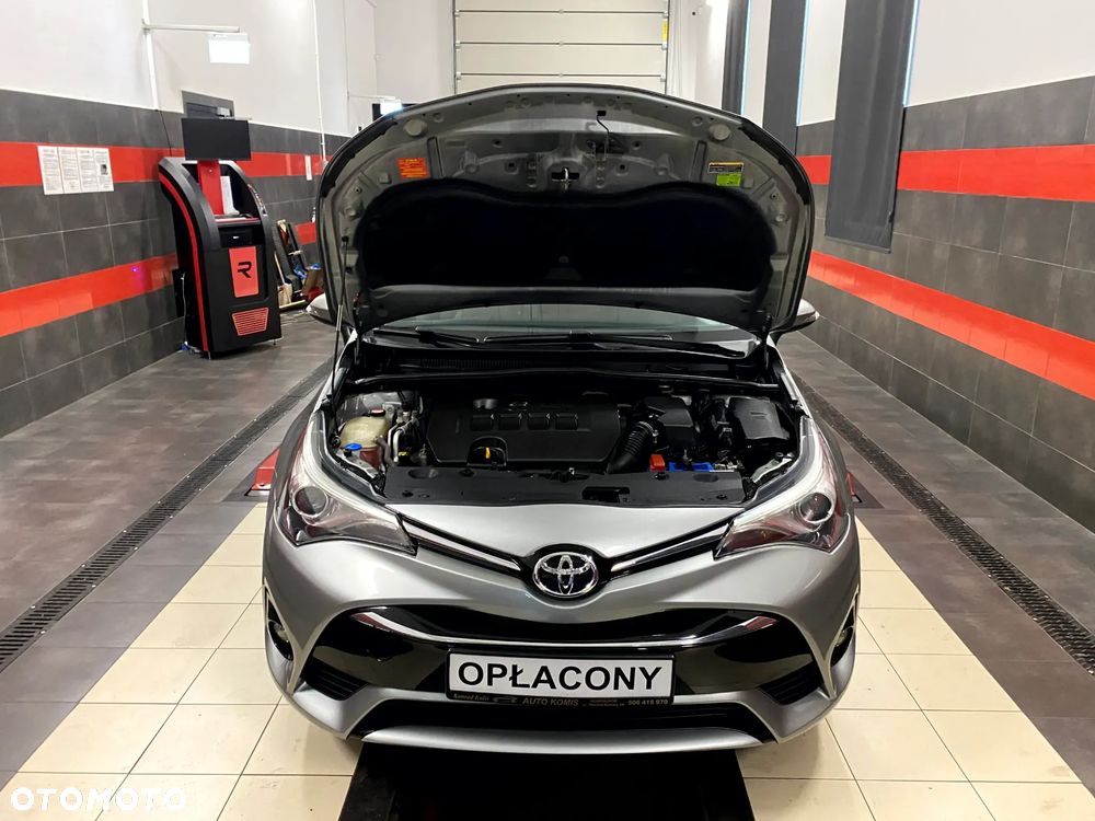 Toyota Avensis Touring Sports 1.8 Executive - 22
