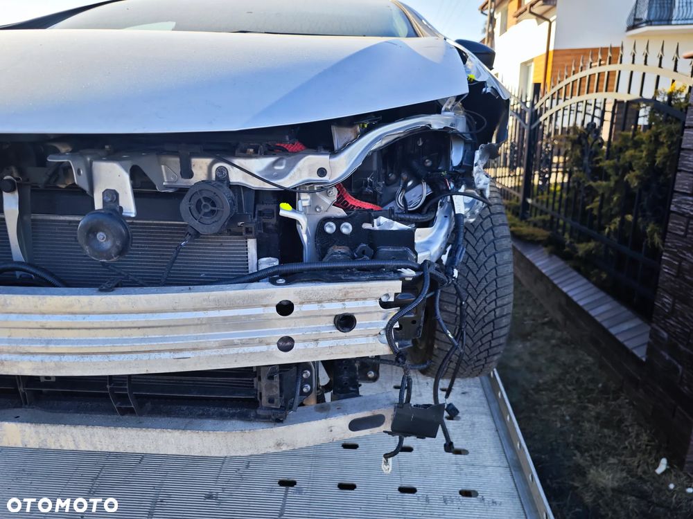 Toyota Prius Hybrid - 11