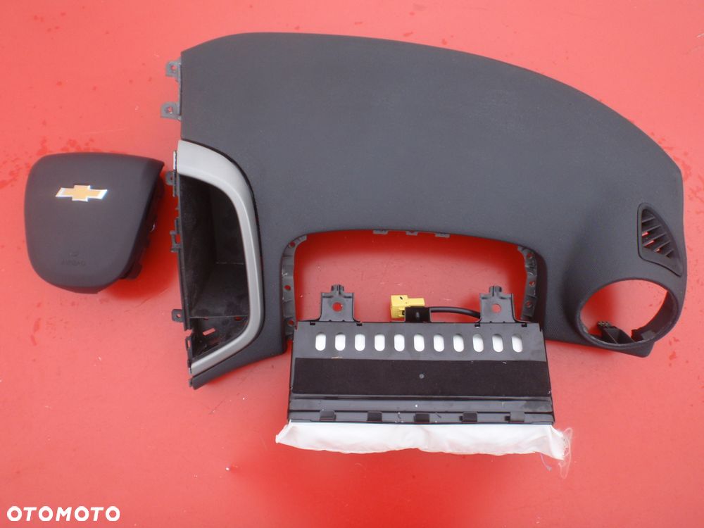 CHEVROLET IMPALA SUBURBAN TAHOE SILVERADO AVALANCHE CORVETTE MALIBU CAPTIVA AVEO CAMARO TRAX VOLT ORLANDO CRUZE SPARK TRAILBLAZER PODUSZKA POWIETRZNA KIEROWCY PASAŻERA KOLAN KOLANOWA NAPINACZ DOPINACZ AIRBAG PASY PAS KURTYNA KURTYNY FOTELA W FOTEL DESKA KONSOLA naprawa regeneracja Raz2 - 11