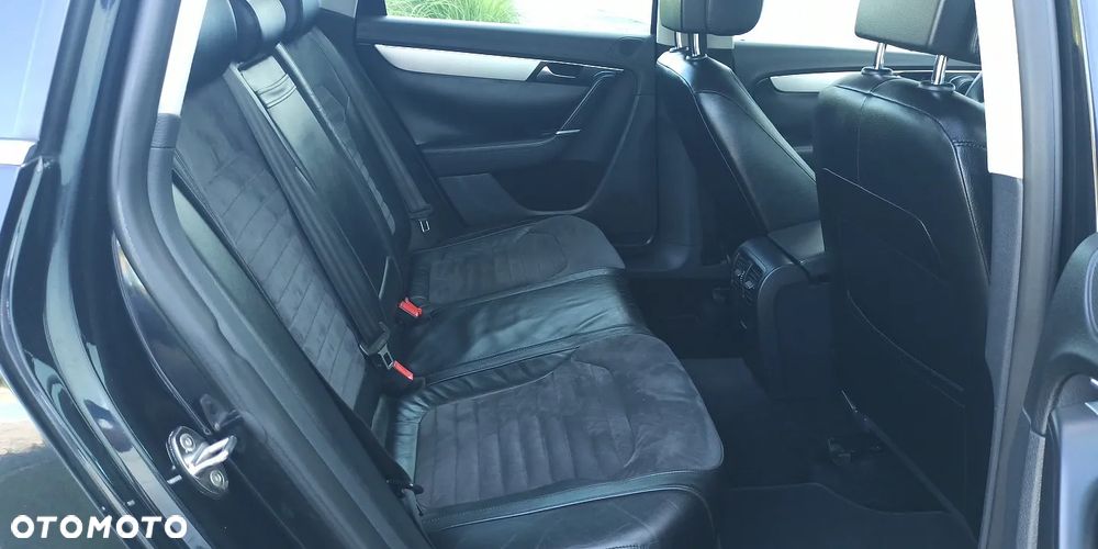 Volkswagen Passat 2.0 TDI DPF Highline DSG - 26