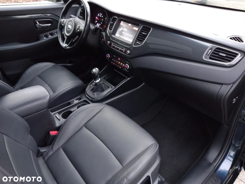 Kia Carens 1.7 CRDi XL 7os - 36