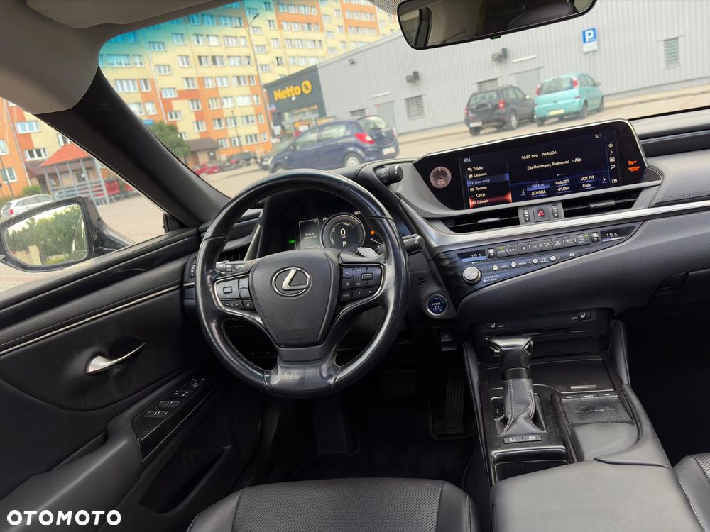 Lexus ES 300h Elegance - 21