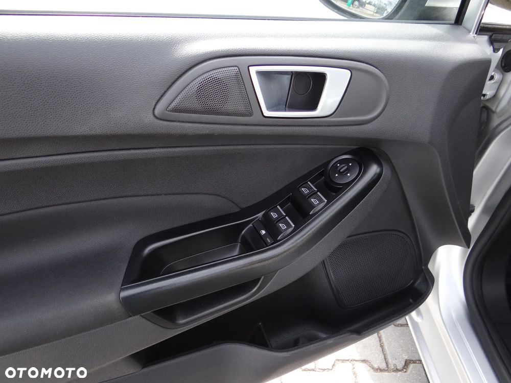 Ford Fiesta - 12