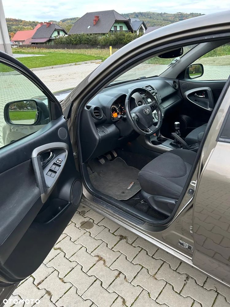Toyota RAV4 2.2 D-4D 4x4 Comfort - 8