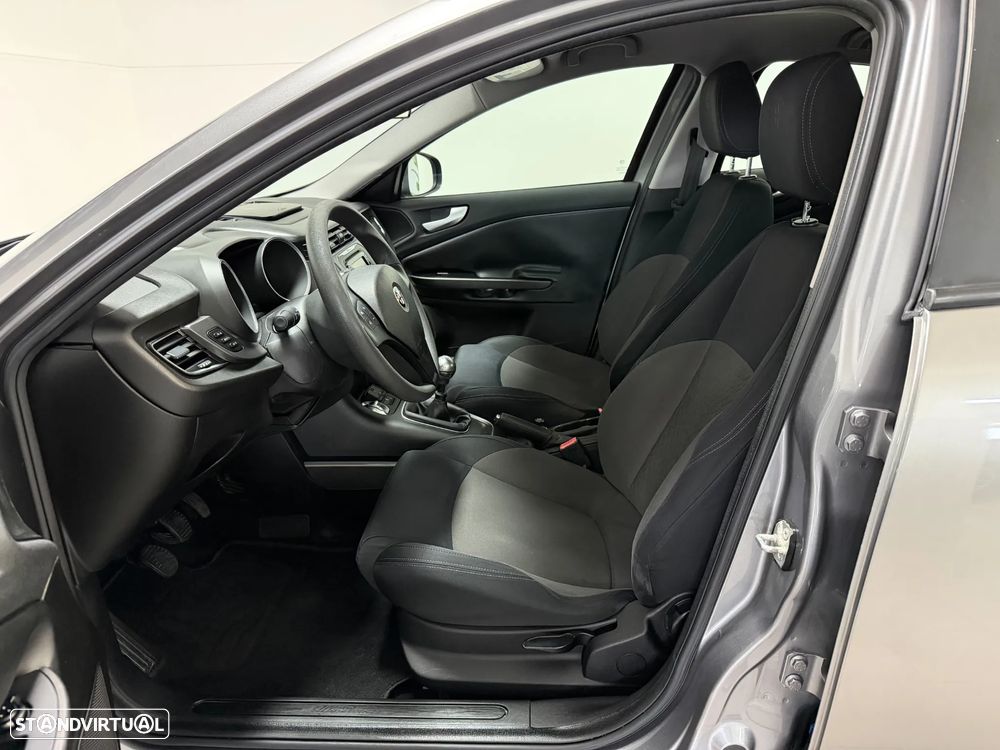 Alfa Romeo Giulietta 1.6 JTDM 16V - 9