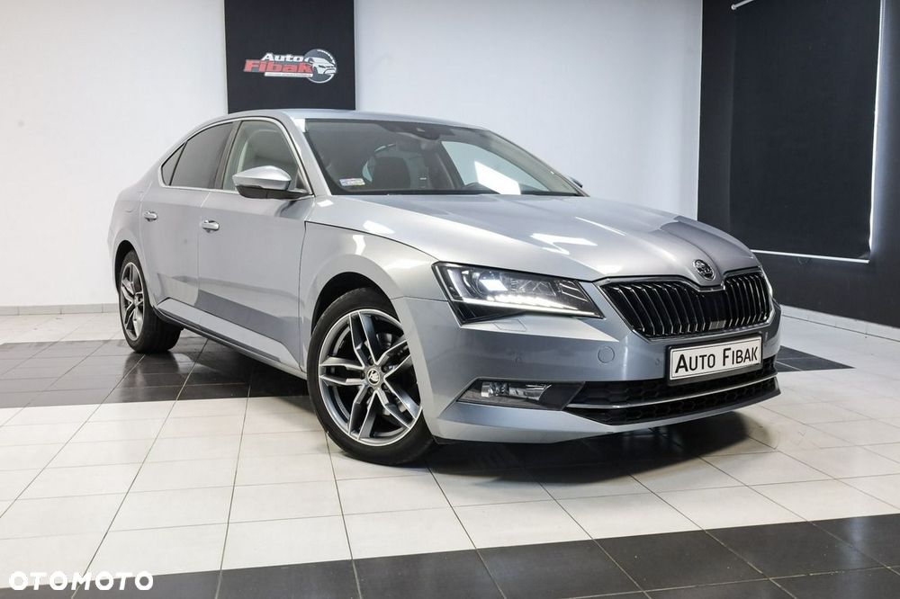 Skoda Superb 2.0 TDI SCR Style DSG - 4