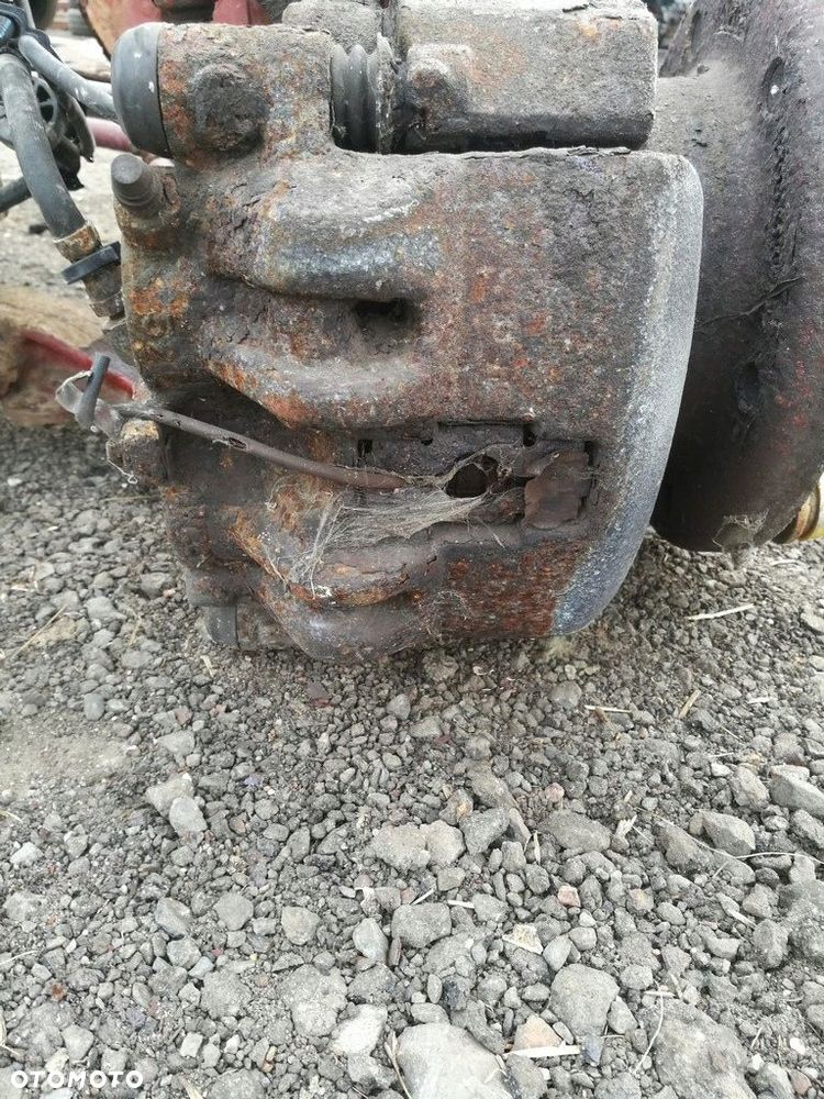 zacisk hamulcowy przód iveco daily 65c bliźniak - 1