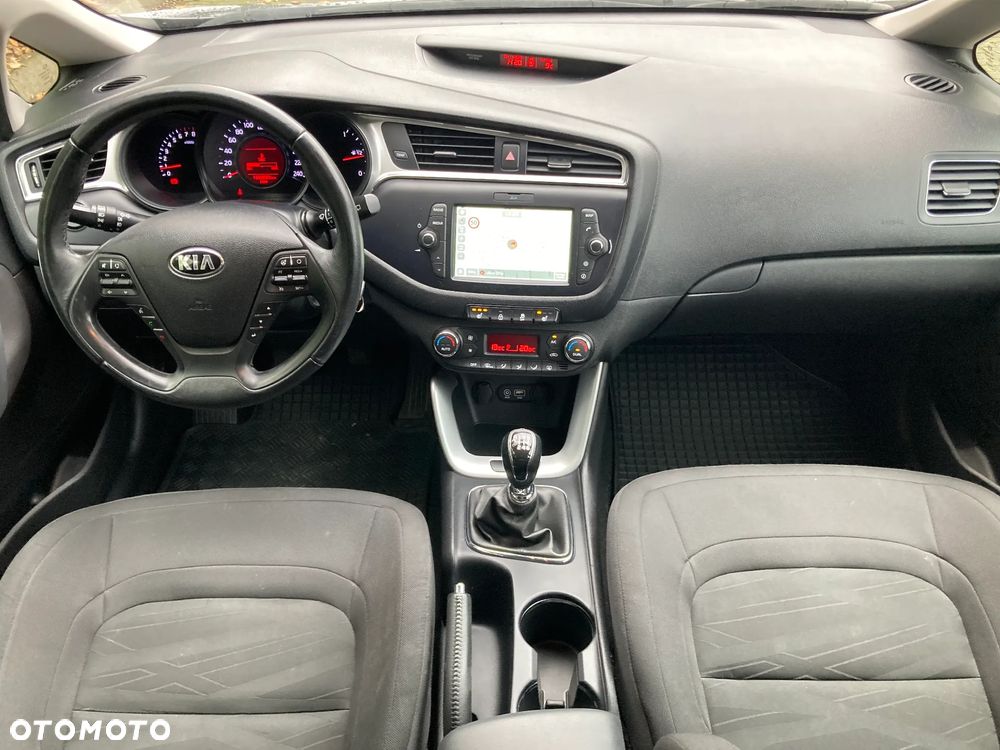 Kia Ceed Cee'd 1.6 GDI L - 4