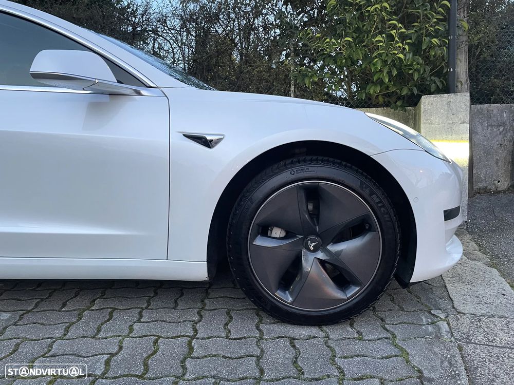 Tesla Model 3 RWD - 10