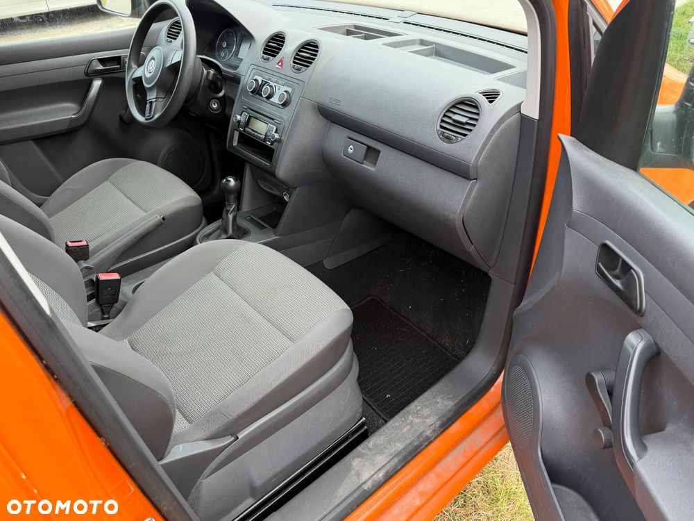 Volkswagen Caddy - 10