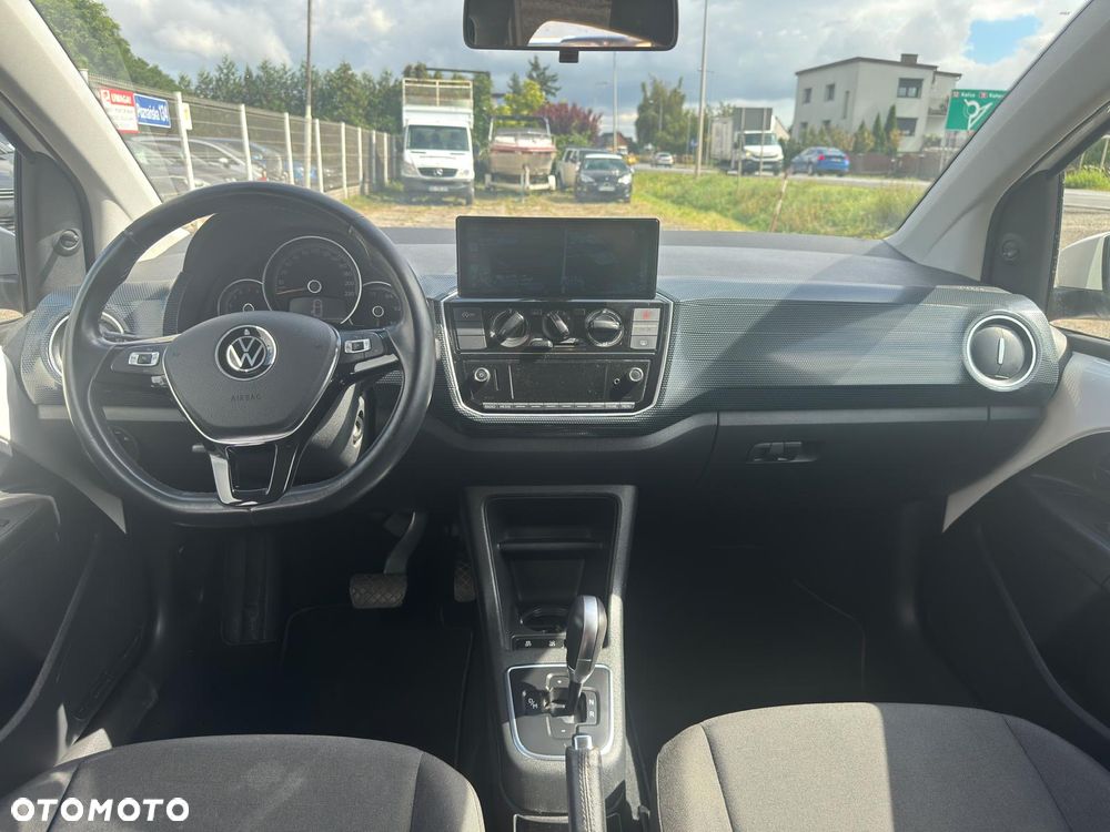 Volkswagen up! ASG cheer - 13