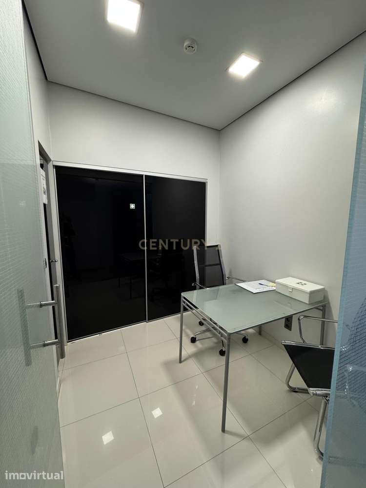 Escritório Renovado para Arrendamento Zona Central de Setubal - Grande imagem: 4/11