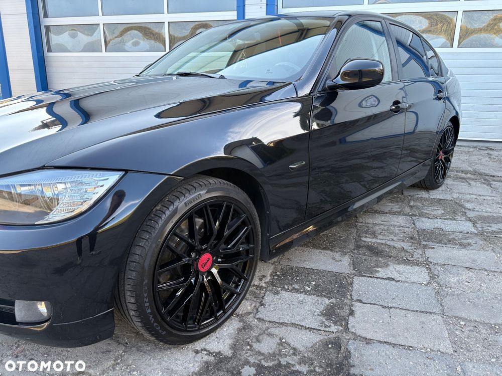 BMW Seria 3 318d - 23