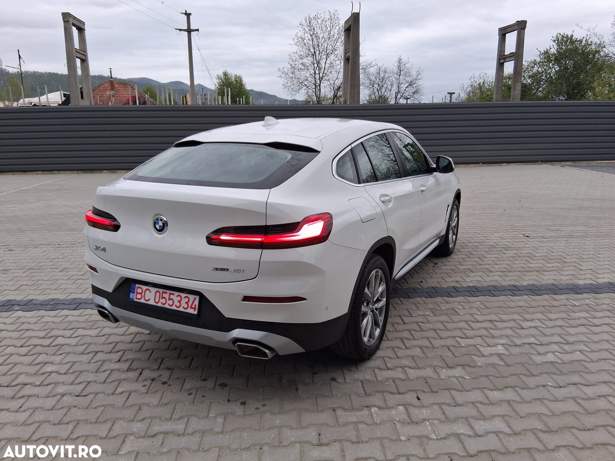 BMW X4 xDrive20i AT MHEV - 4