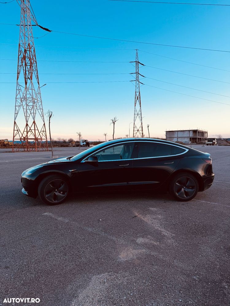 Tesla Model 3 Standard Reichweite Plus Hinterradantrieb - 3