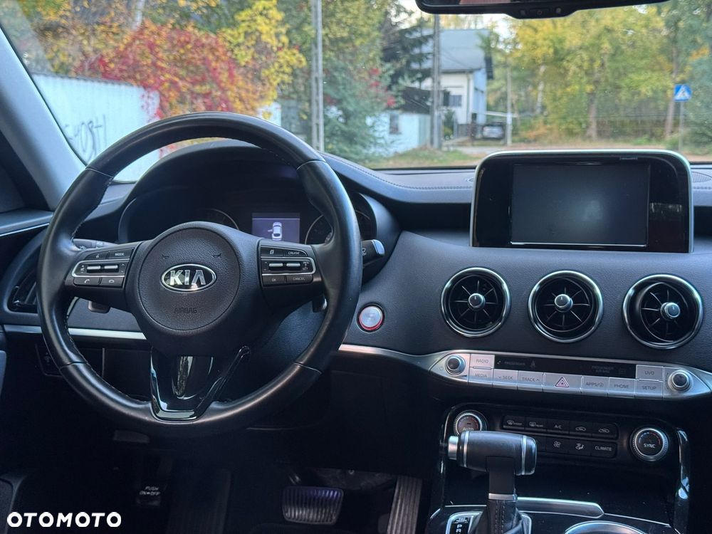 Kia Stinger - 3