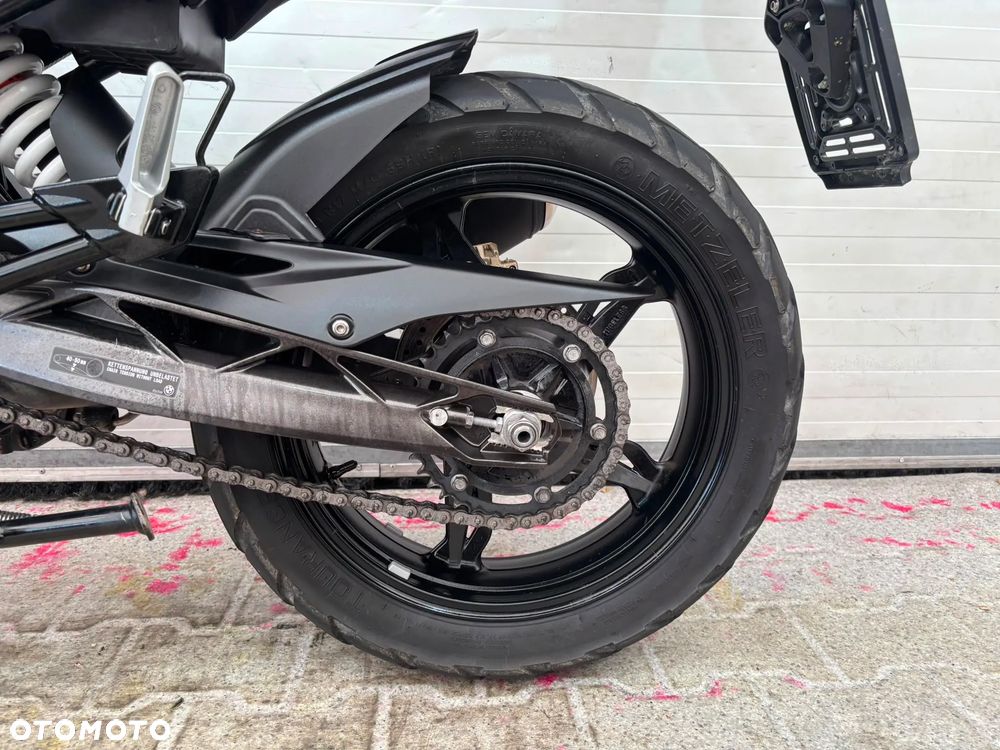 BMW G - 24