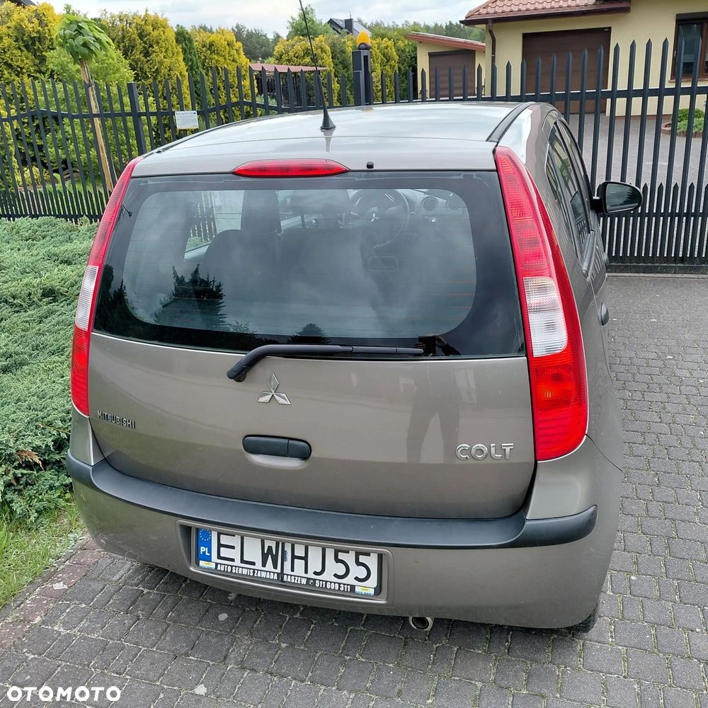 Mitsubishi Colt - 3