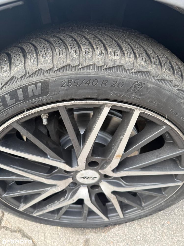 Volkswagen Multivan - 29