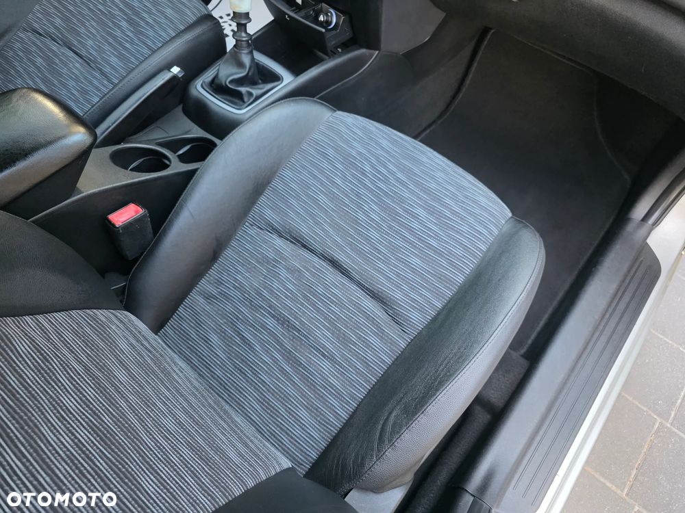 Kia Ceed - 30