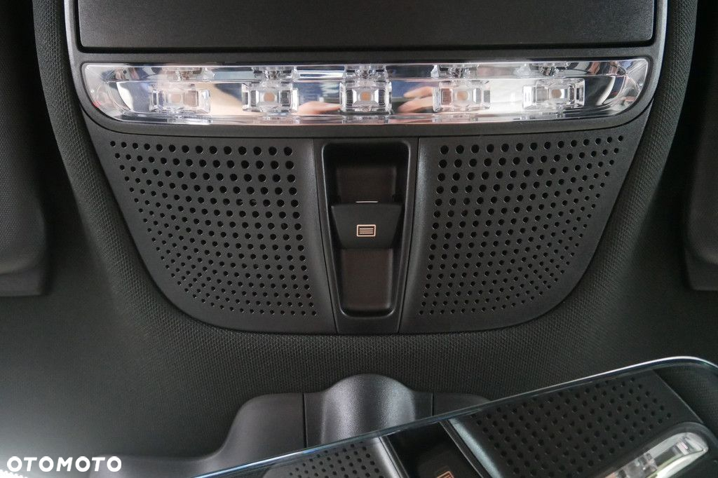 Mercedes-Benz GLC - 40