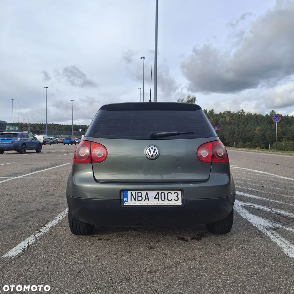 Volkswagen Golf V 1.6 FSI Comfortline - 5