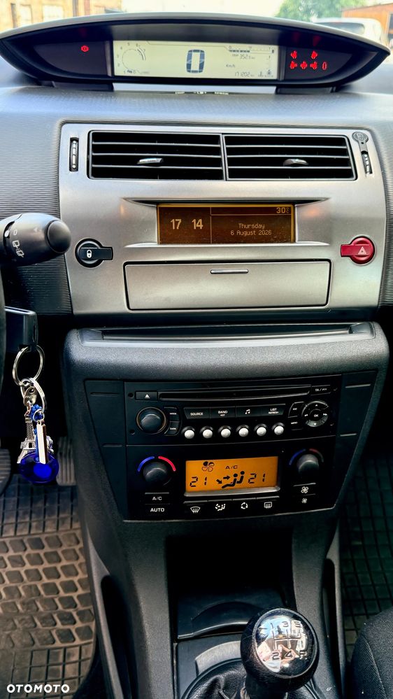 Citroën C4 1.4 16V X - 5