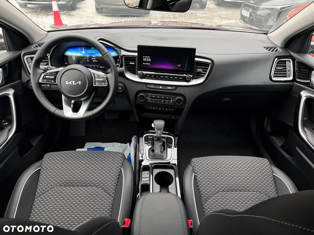 Kia XCeed 1.6 T-GDI Business Line DCT - 20