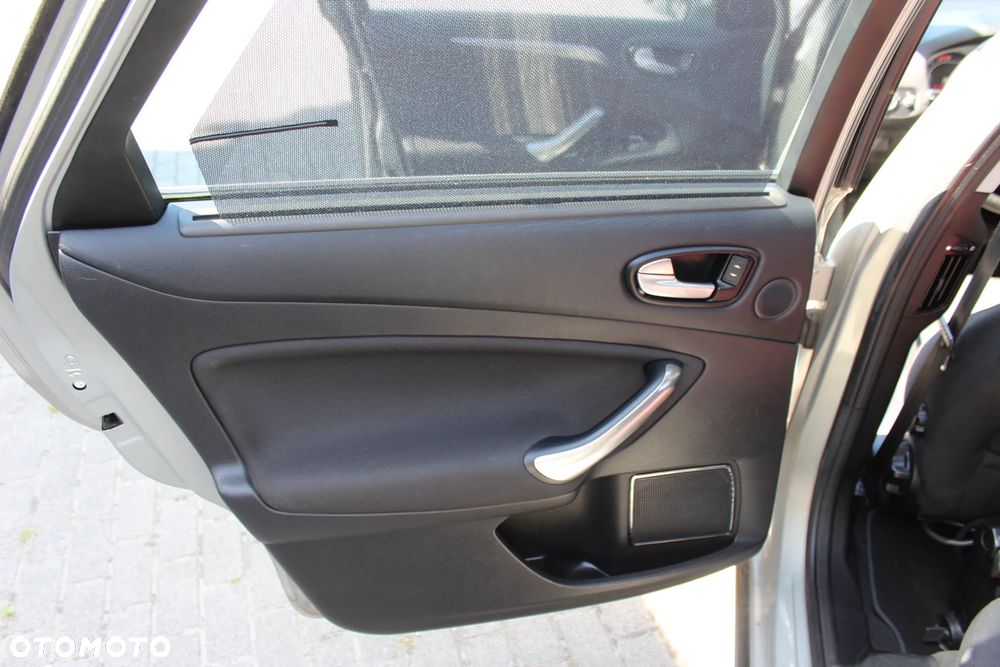 Ford Mondeo - 19