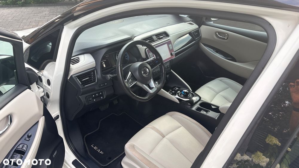 Nissan Leaf 62 kWh e+ N-Connecta - 9