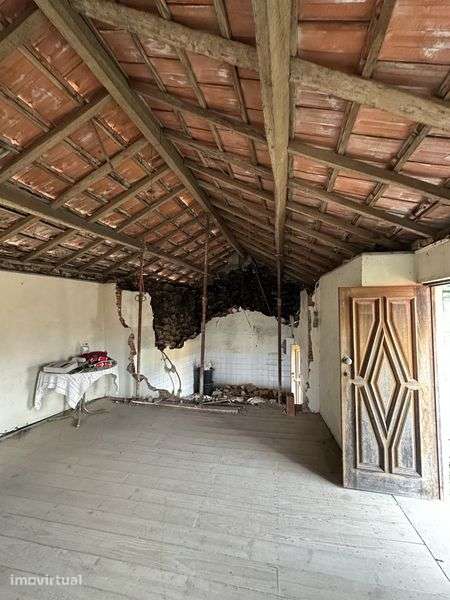 Moradia para reconstruçao - Grande imagem: 4/7