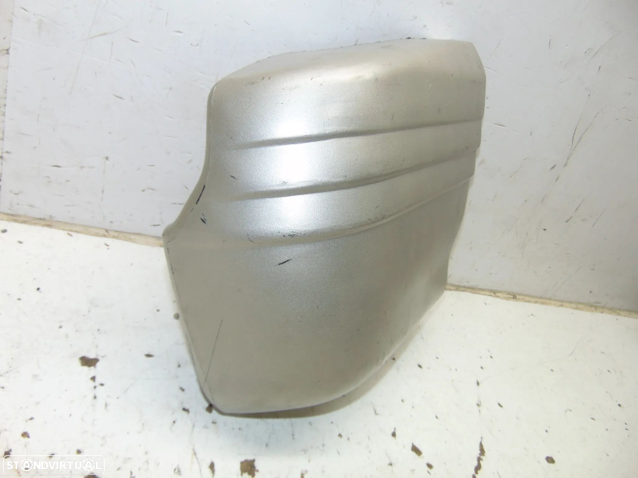 Mitsubishi Pajero canto para-choques - 1