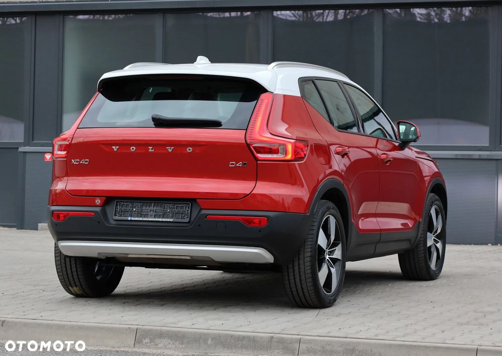 Volvo XC 40 D4 AWD Geartronic R-Design - 38