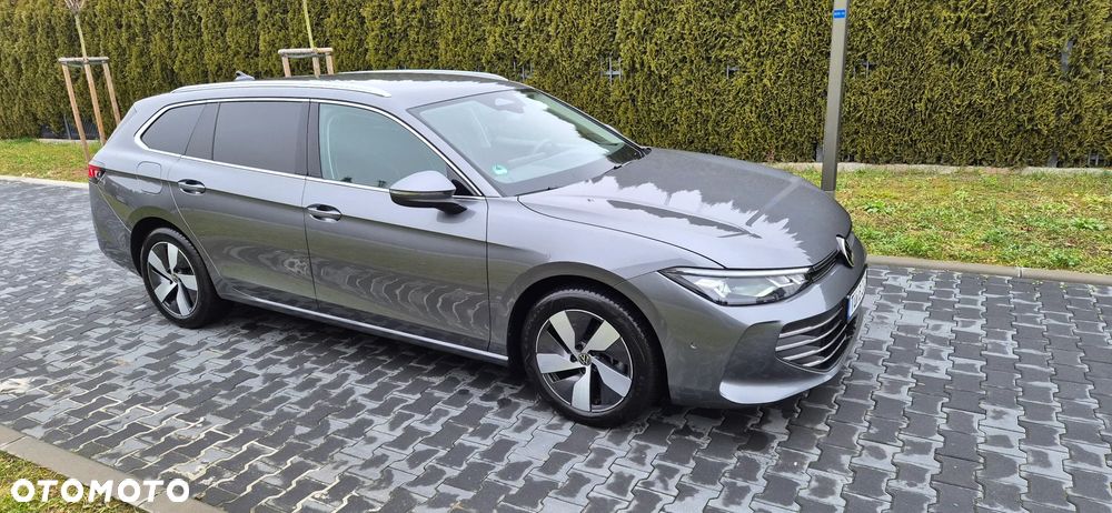 Volkswagen Passat - 2