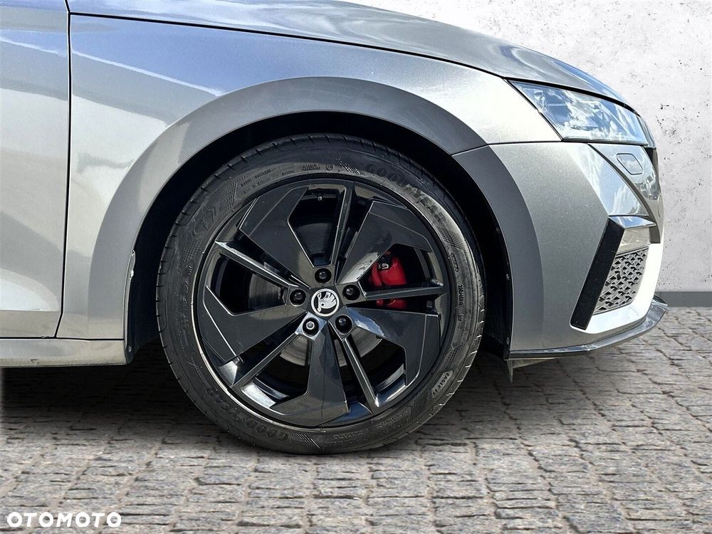 Skoda Octavia 2.0 TDI RS DSG - 38