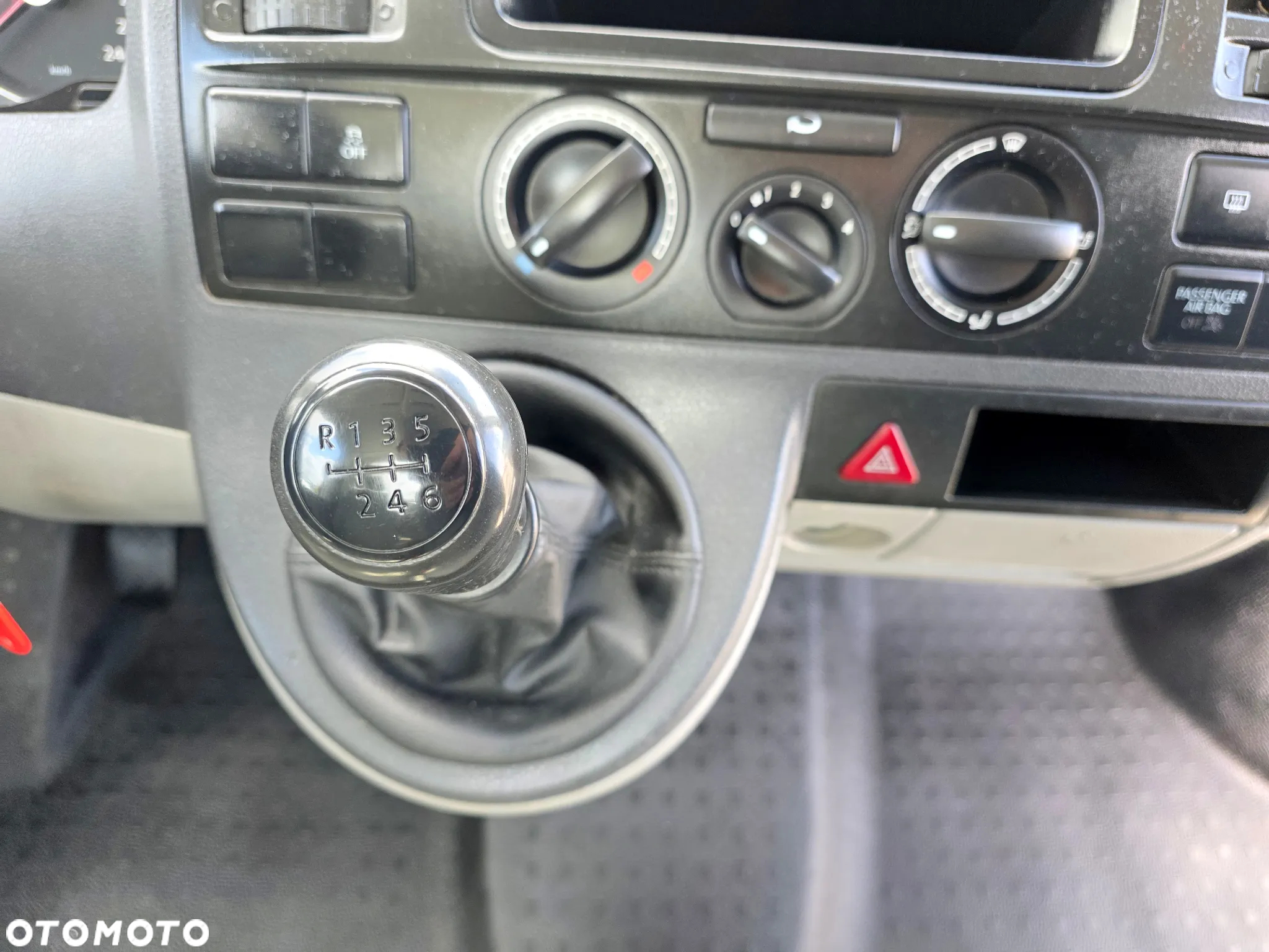 Volkswagen TRANSPORTER 2,0 TDI 140 KONNA SKRZYNIA 3M WEBASTO 247T/KM PRZEBIEGU GWARANCJA - 23