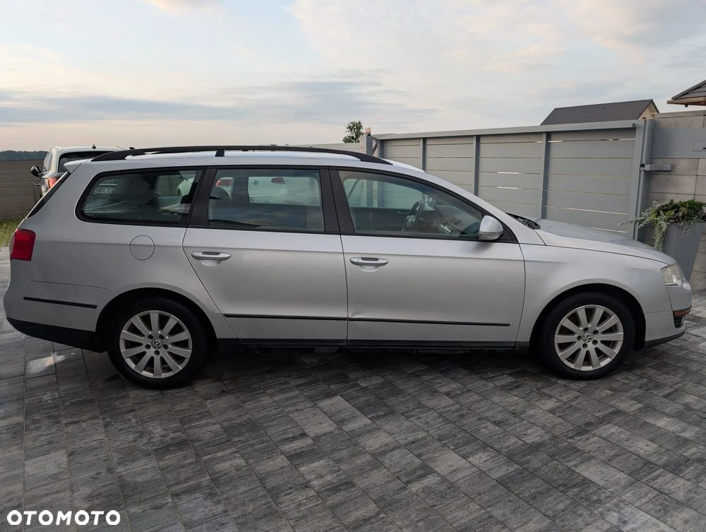 Volkswagen Passat 2.0 TDI DPF Trendline - 4