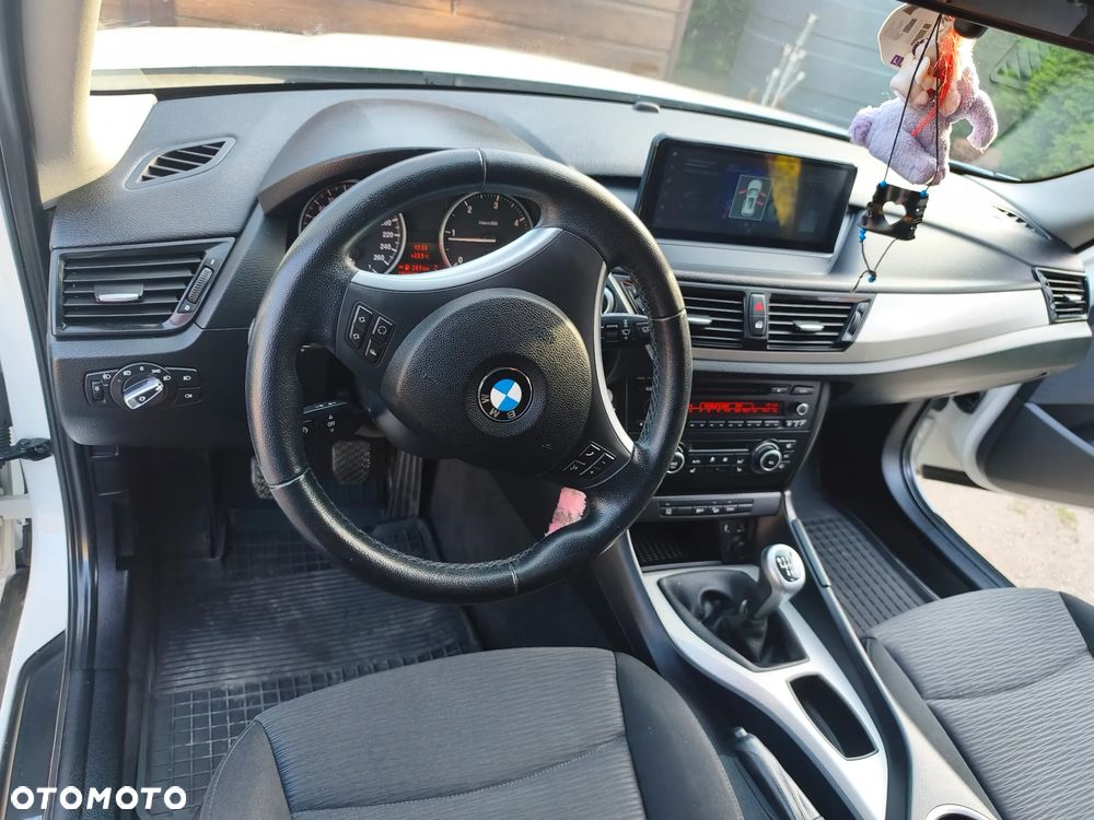 BMW X1 xDrive18d - 29