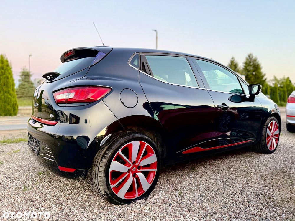 Renault Clio - 32