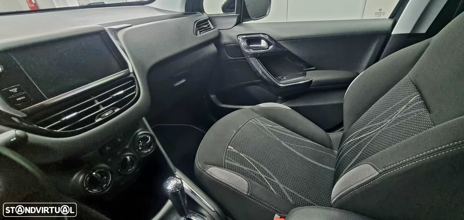 Peugeot 208 1.4 HDi - 6
