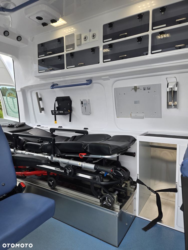 Volkswagen TRANSPORTER T6.1 Ambulans Karetka - 8