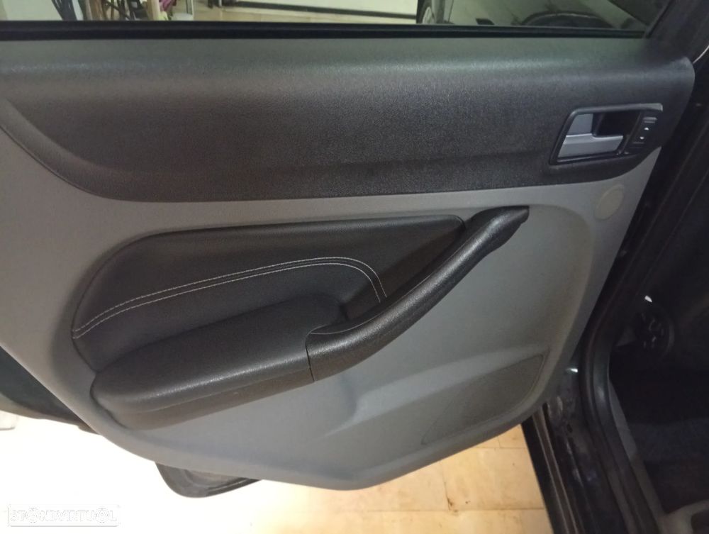 Ford Focus 1.6 TDCi Titanium - 13