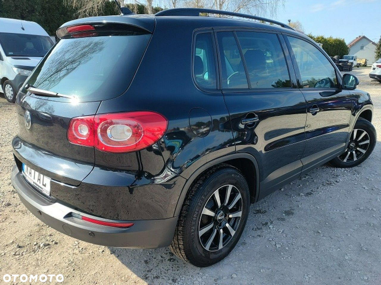 Volkswagen Tiguan - 2