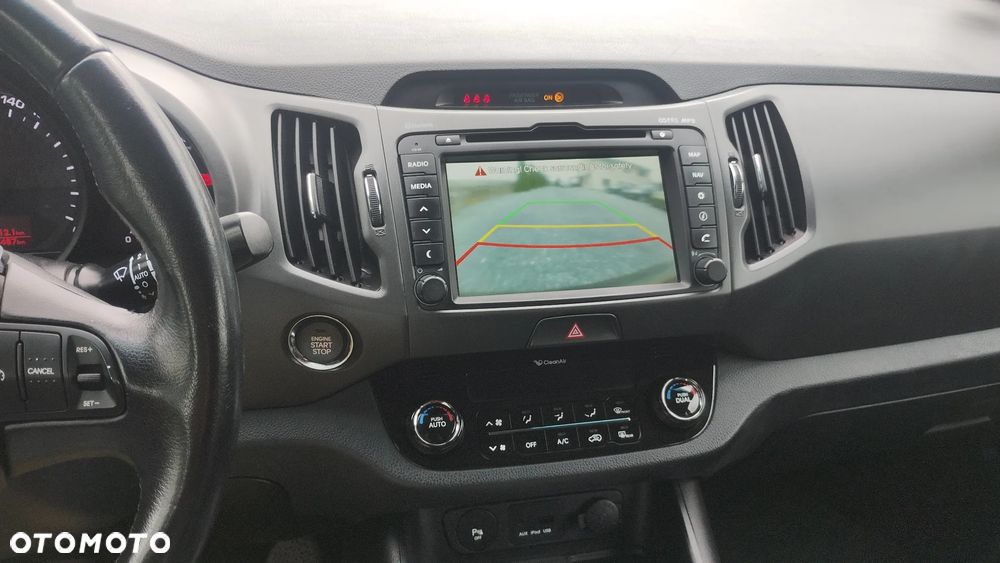 Kia Sportage 2.0 L - 10