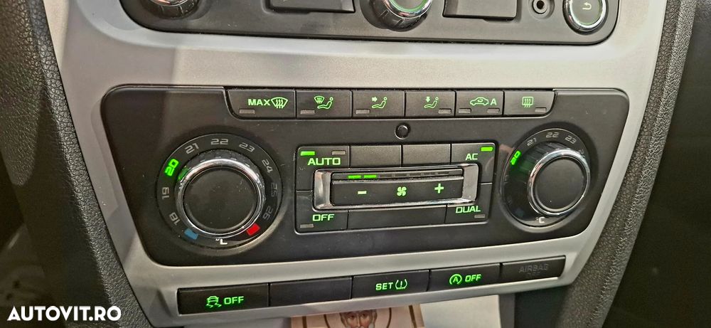 Skoda Octavia 1.6 TDI DPF Ambition - 4