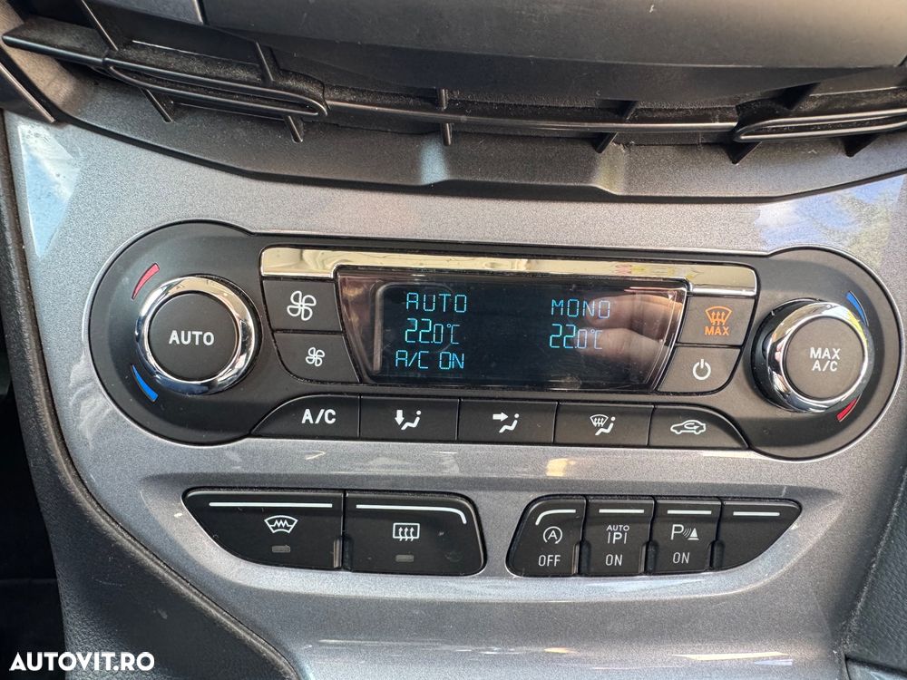 Ford Focus 1.6 TDCI DPF Champions Edition - 19