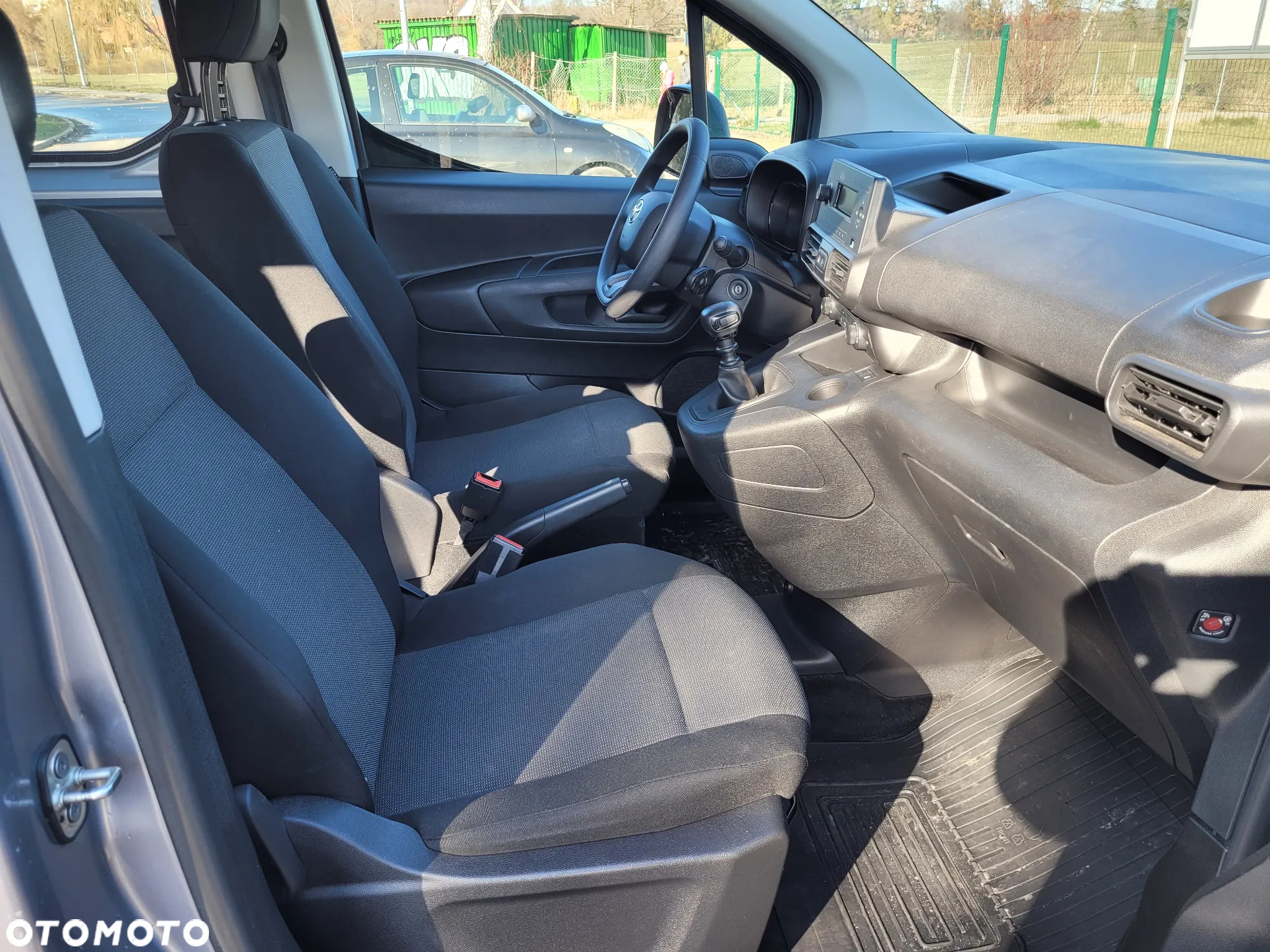 Toyota Proace City Verso 1.2 D-4T Business - 15