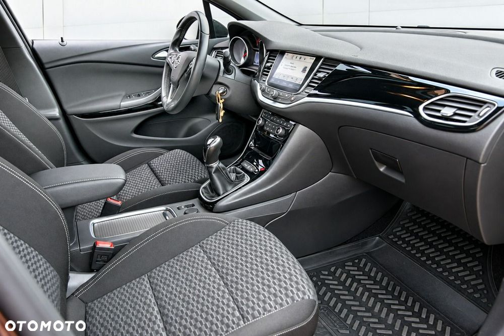Opel Astra 1.4 T Elite - 14